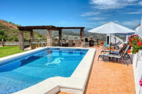 Casa las Torres B&B, Iznate